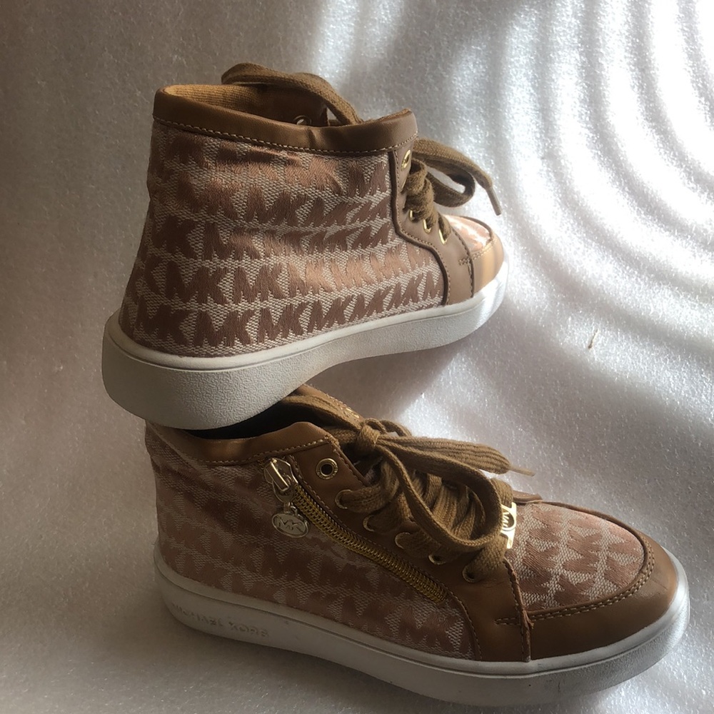 Kids Michael Kors Vegan Sneakers - Size 1 - Picture 10 of 16